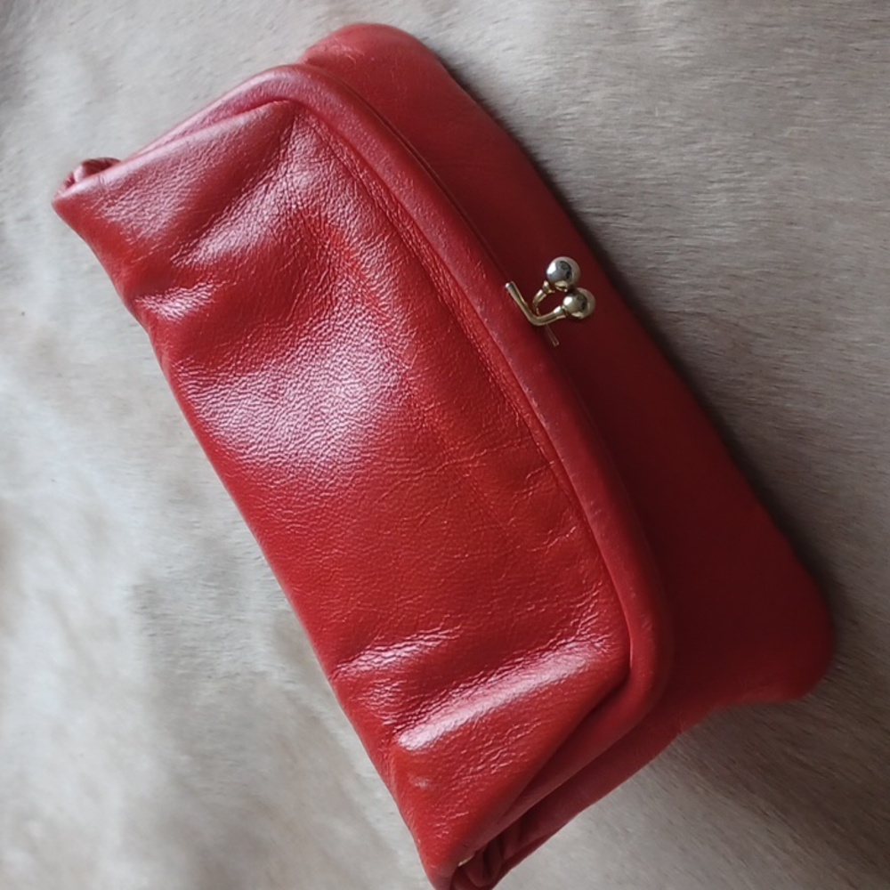 Vintage  leather  clutch